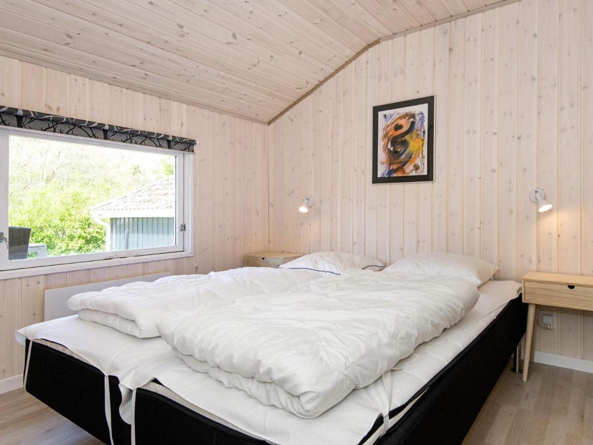 8 Person Holiday Home In Hejls Exterior photo